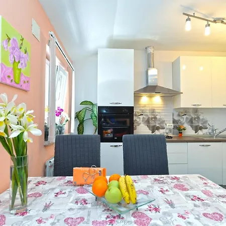 Fuer 4 Personen Ca 60 Qm In Sijana, Istrien Istrische Riviera