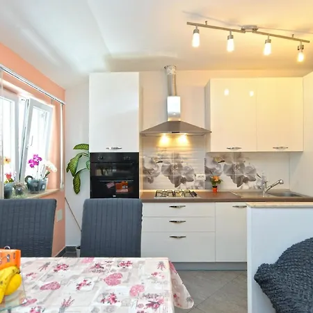 Fuer 4 Personen Ca 60 Qm In Sijana, Istrien Istrische Riviera *