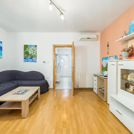 Lejlighed Fuer 4 Personen Ca 60 Qm In Sijana, Istrien Istrische Riviera *